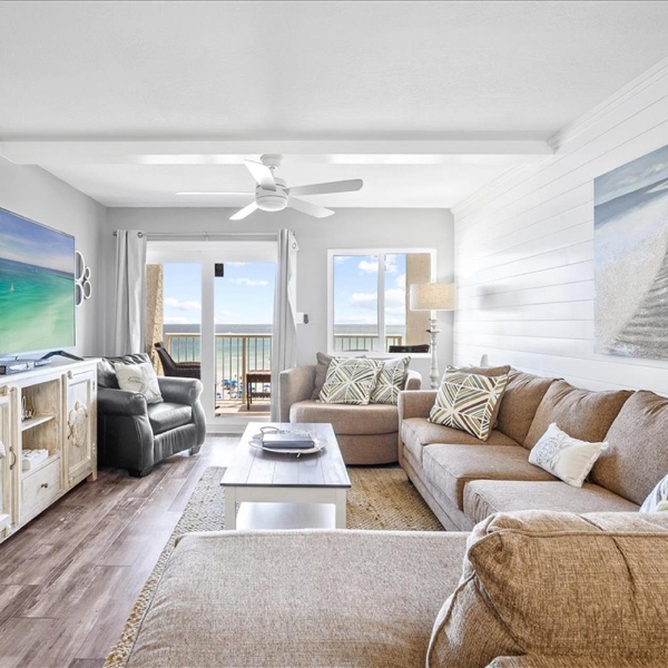 Hosting a vacation rental doesn't have to be difficult, book our vacation cleaning services